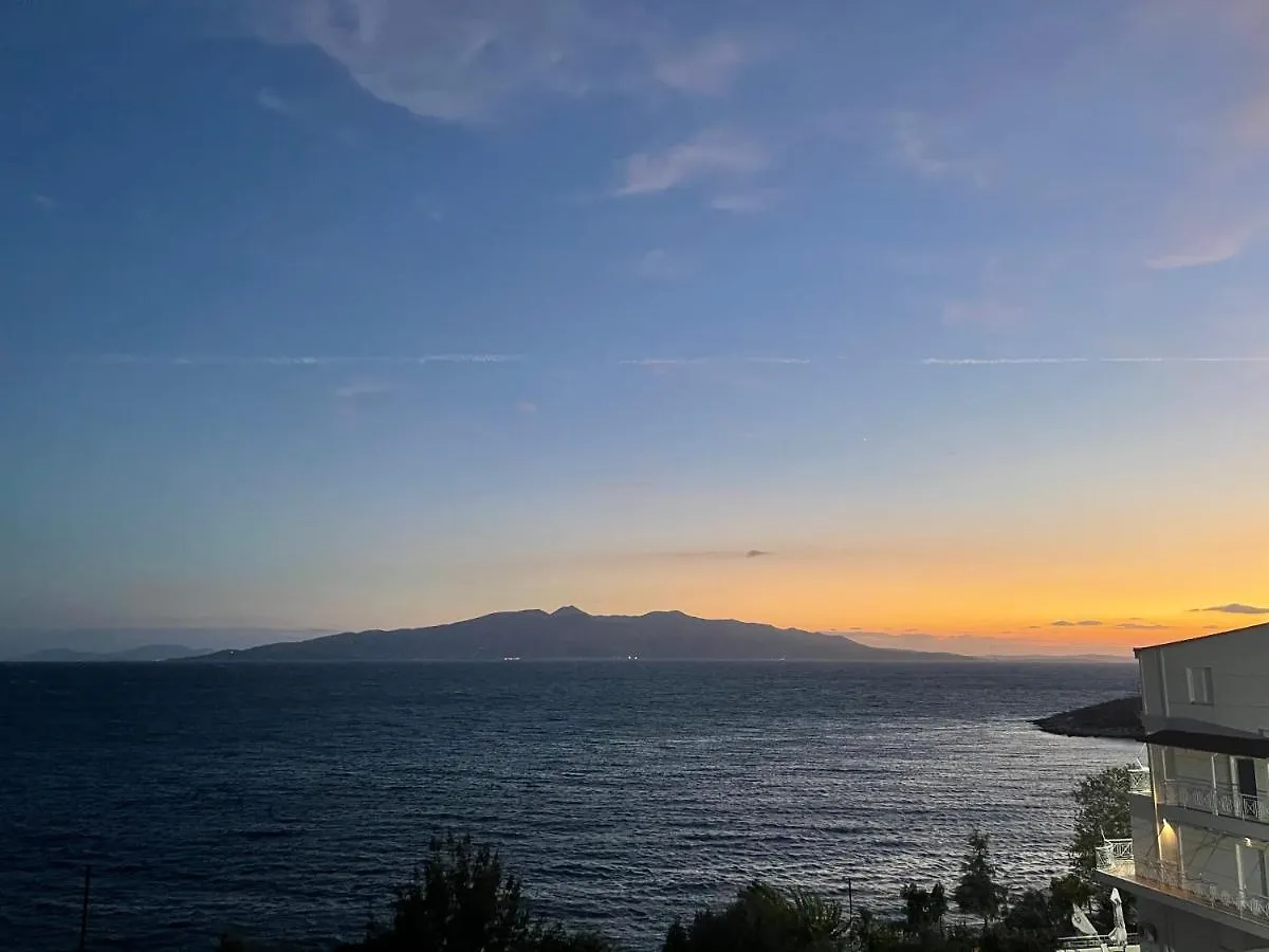 Rei Apartments Sarande Homestay