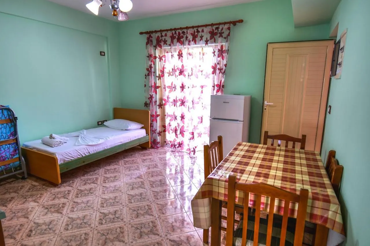 Rei Apartments Sarande Homestay