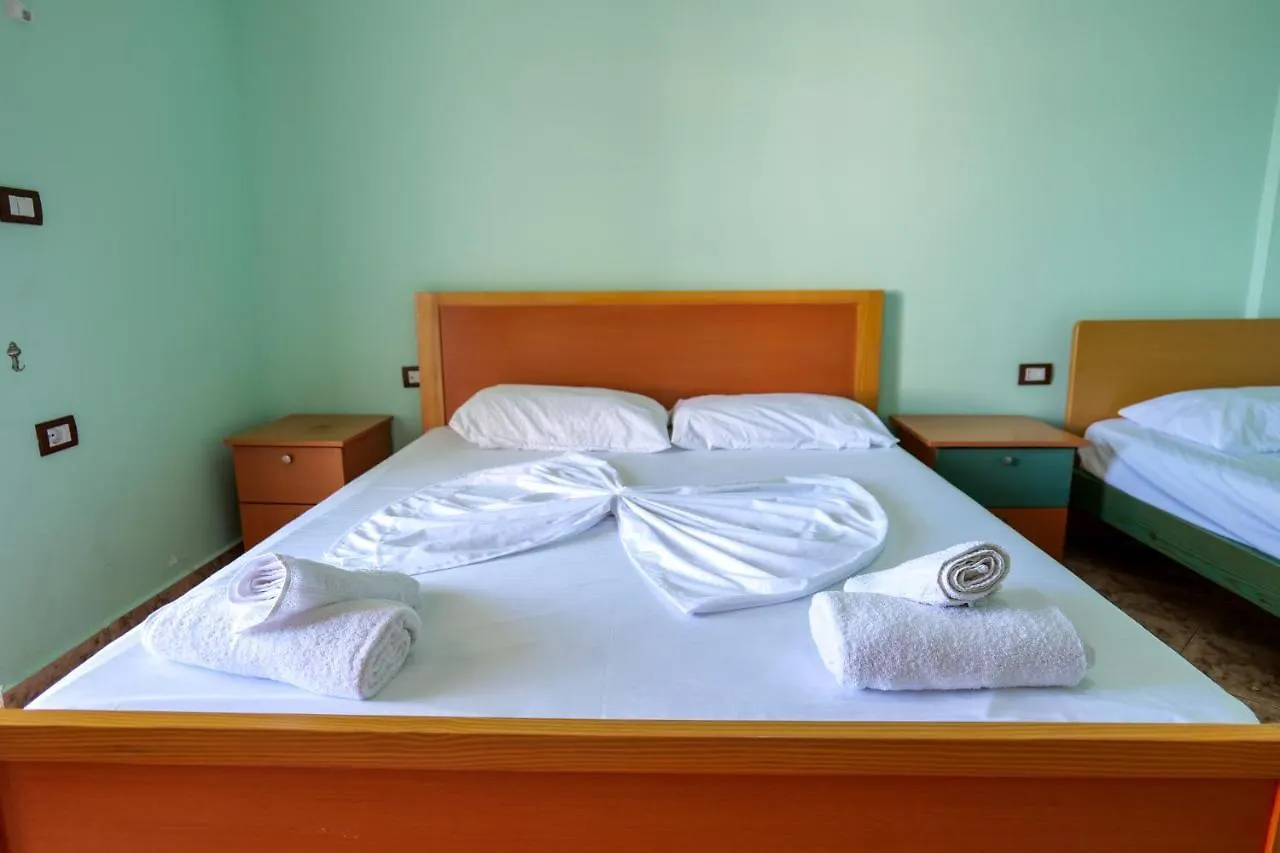 Rei Apartments Sarande Homestay