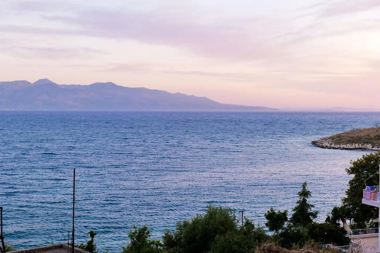 Rei Apartments Sarande Homestay