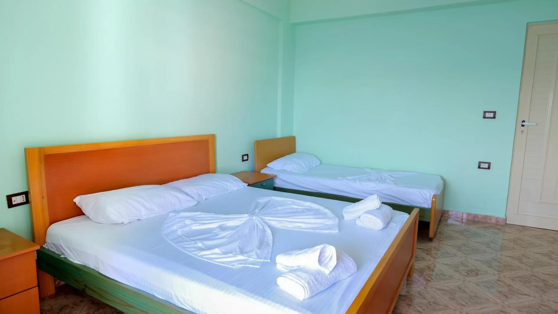 Rei Apartments Sarandë Ubytování v soukromí